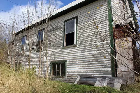Exterior - 10 Johnny Cake Ave, Lunenburg, VT 05906 photo 5 of 5