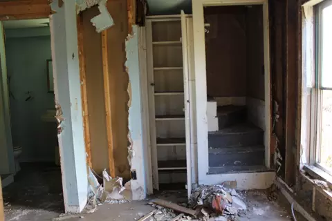Entry Way - 10 Johnny Cake Ave, Lunenburg, VT 05906 photo 1 of 4