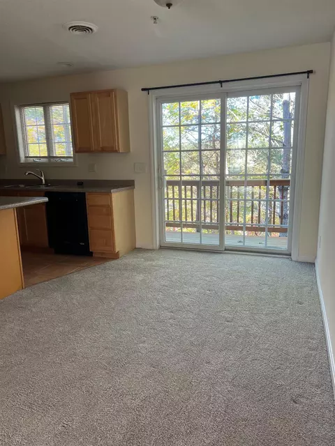 Living - 52 Crown Point Dr, Dover, NH 03820 photo 1 of 4