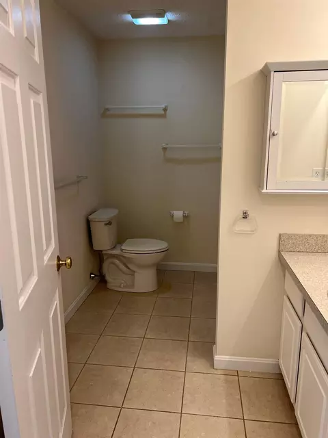 Bath - 52 Crown Point Dr, Dover, NH 03820 photo 2 of 4