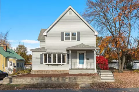 52 Oakland Ave, Manchester, NH 03109