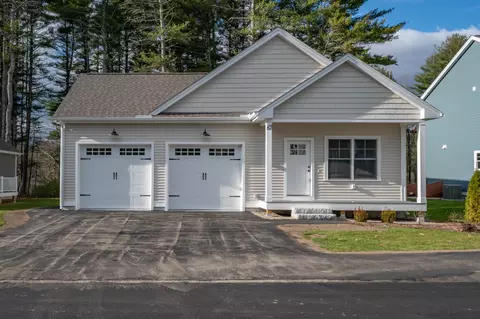 14 Wilderness Dr, Nashua, NH 03062