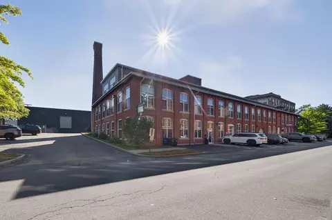 175 Lincoln St #304, Manchester, NH 03103