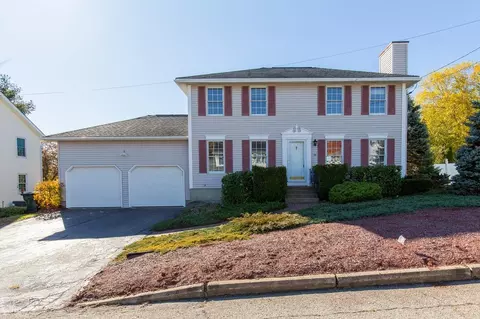 52 Meadow Ln, Manchester, NH 03109