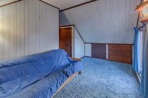 Bedroom - 3717 Main St, Bethlehem, NH 03574 photo 7 of 10