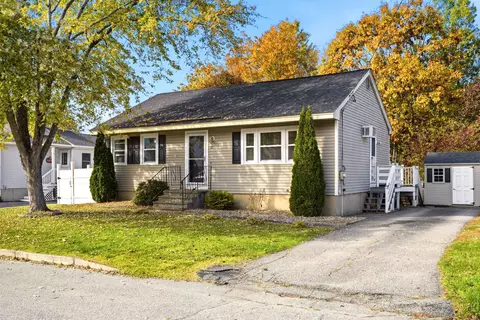 67 Gantry St, Manchester, NH 03103