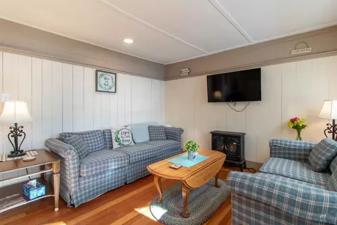 Living - 34 Hideaway Dr, Derby, VT 05829 photo 5 of 6