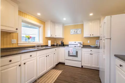 Kitchen - 34 Hideaway Dr, Derby, VT 05829 photo 1 of 4