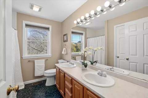 Bath - 33 Londonderry Rd, Windham, NH 03087 photo 2 of 3
