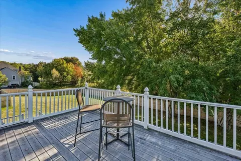 Exterior - 33 Londonderry Rd, Windham, NH 03087 photo 8 of 12