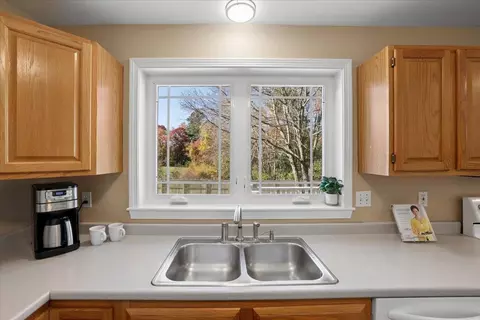 Kitchen - 33 Londonderry Rd, Windham, NH 03087 photo 3 of 3