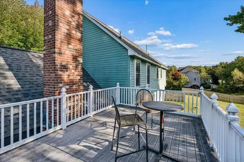 Exterior - 33 Londonderry Rd, Windham, NH 03087 photo 9 of 12