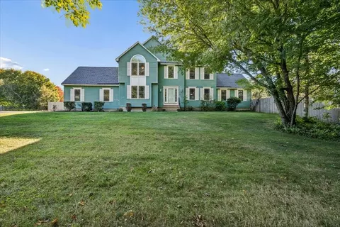 Exterior - 33 Londonderry Rd, Windham, NH 03087 photo 2 of 12