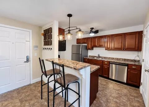 65 Log St #K3, Manchester, NH 03102