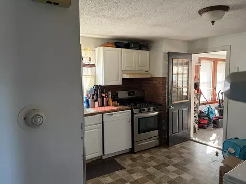 Kitchen - 61 Range Rd, Franklin, NH 03235 photo 1 of 1