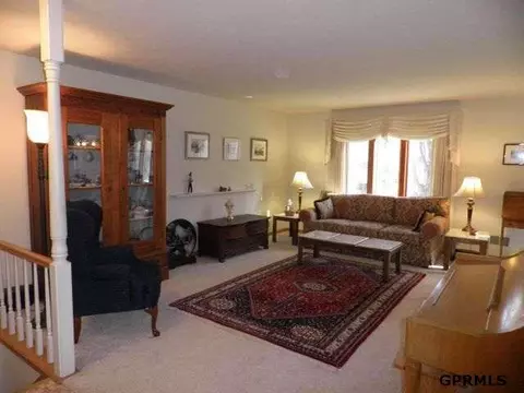 11805 Cedar St, Omaha, NE 68144 photo 3