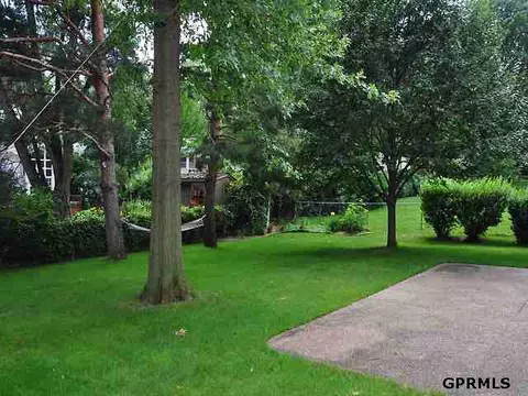 11805 Cedar St, Omaha, NE 68144 photo 9