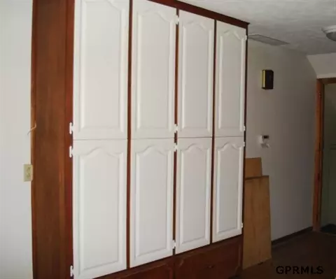 2406 Chandler Rd E, Bellevue, NE 68005 photo 4