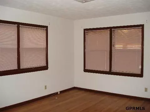 2406 Chandler Rd E, Bellevue, NE 68005 photo 5