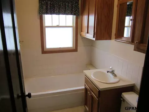 110 E Oak, Cedar Bluffs, NE 68015 photo 7