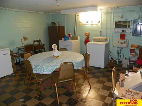 565 S 7th, Lyons, NE 68038 photo 5