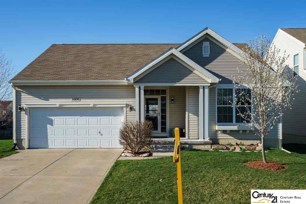 14890 Eagle St, Bennington, NE 68007 photo 1