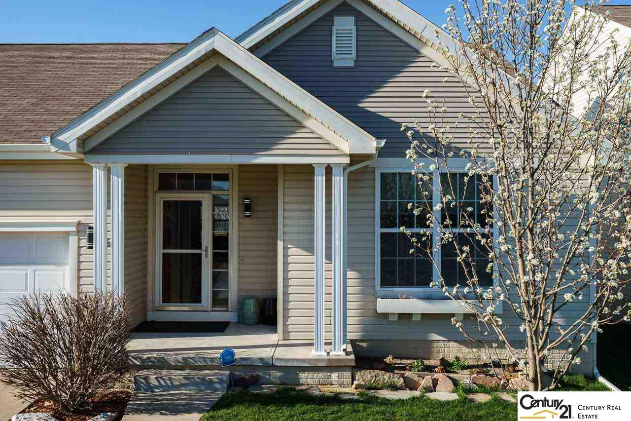 14890 Eagle St, Bennington, NE 68007 photo 2