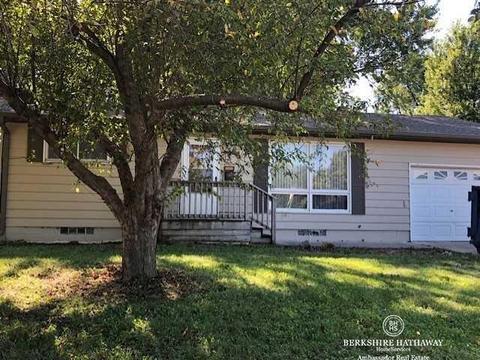 1621 N 13th St, Beatrice, NE 68310 photo 1