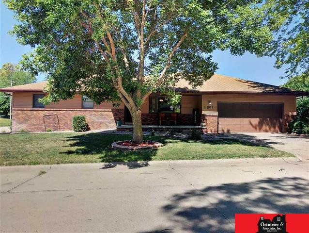 501 Canfield St Beemer Ne 68716 Mls 21915560 Movoto Com