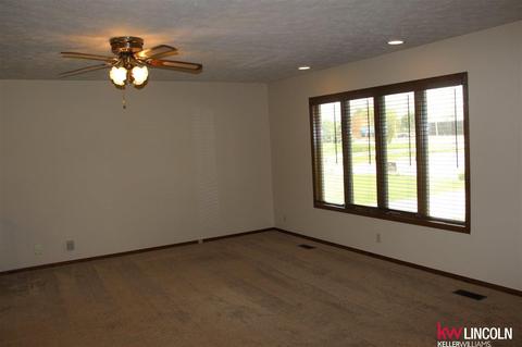 201 W Maple Ave, Sutton, NE 68979 photo 3
