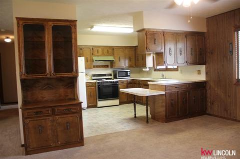 201 W Maple Ave, Sutton, NE 68979 photo 2