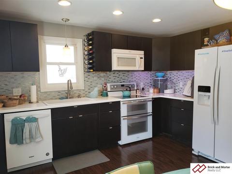 221 Abbott St, Beatrice, NE 68310 photo 5