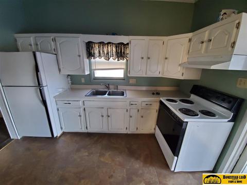 1519 Ella St, Beatrice, NE 68310 photo 3