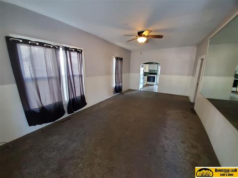 1519 Ella St, Beatrice, NE 68310 photo 2