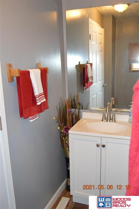 709 Bell St, Beatrice, NE 68310 photo 36