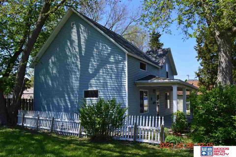 709 Bell St, Beatrice, NE 68310 photo 3
