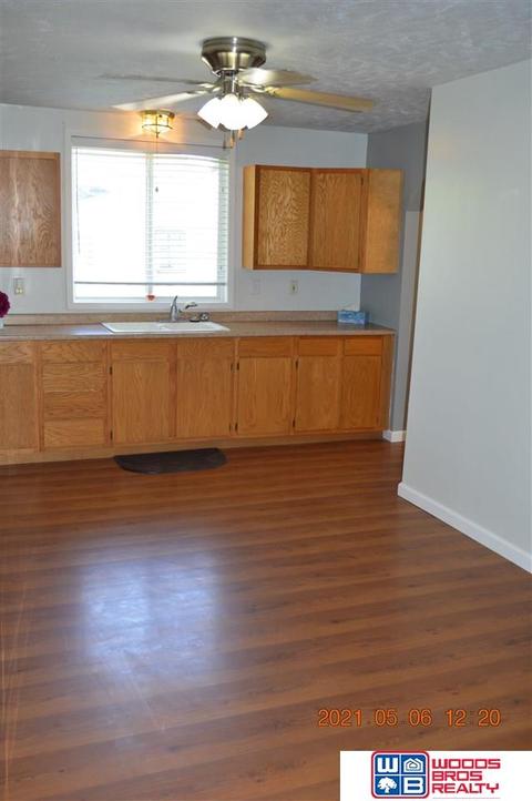 709 Bell St, Beatrice, NE 68310 photo 27