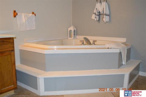 709 Bell St, Beatrice, NE 68310 photo 50