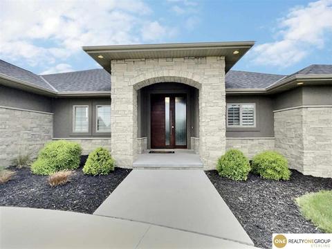 3811 Doonbeg Rd, Lincoln, NE 68520 photo 2