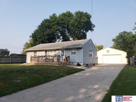121 Cedar St, Beatrice, NE 68310 photo 1