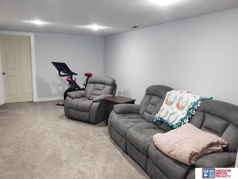 121 Cedar St, Beatrice, NE 68310 photo 4
