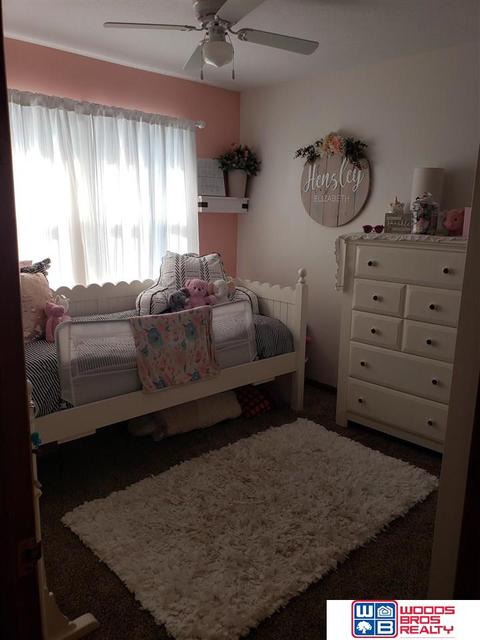 121 Cedar St, Beatrice, NE 68310 photo 2