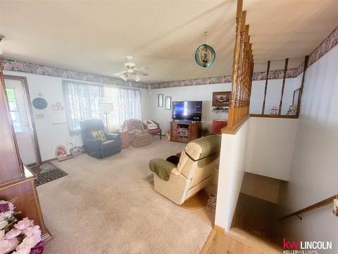 710 S Saunders Ave, Sutton, NE 68979 photo 4