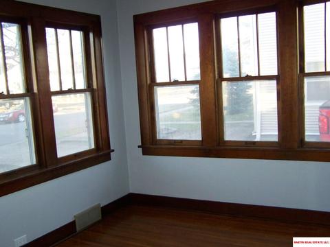 813 Bell St, Beatrice, NE 68310 photo 5