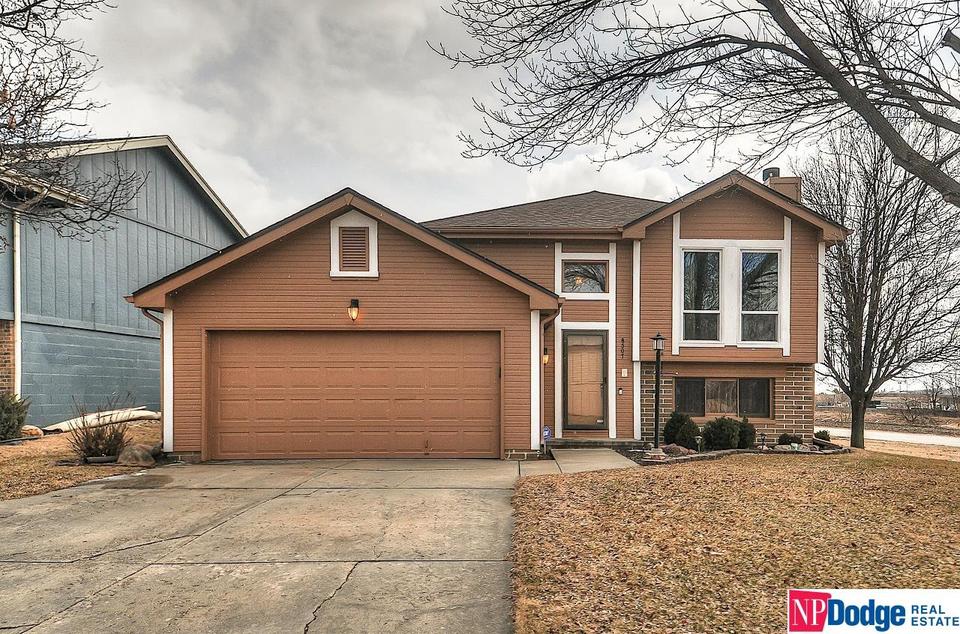 8507 Read St, Omaha, NE 68122 32 Photos MLS 22204791 Movoto