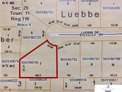 7 Luebbe Dr, Waco, NE 68460
