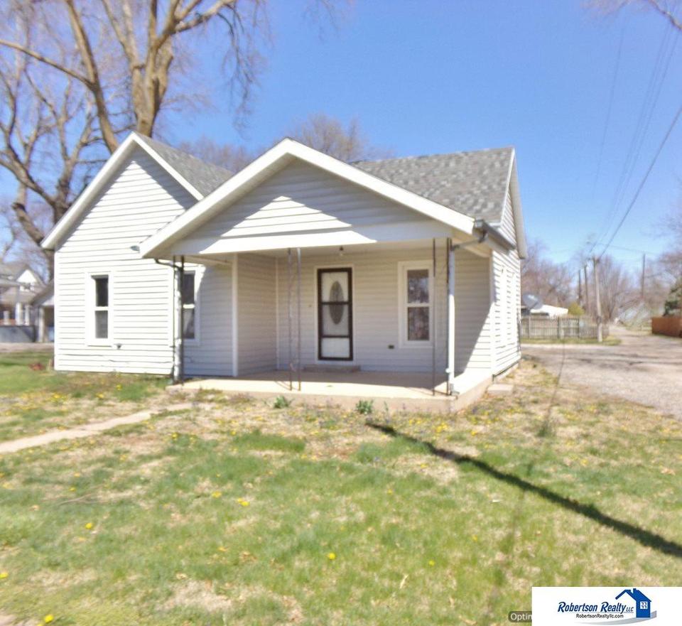 114 W L St, Wymore, NE 68466 17 Photos MLS 22208114 Movoto