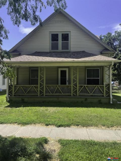 905 Sumner St, Lincoln, NE 68502 | 12 Photos | MLS #22217235 - Movoto