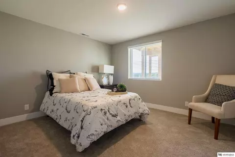 17536 Greenleaf St, Omaha, NE 68136 photo 16