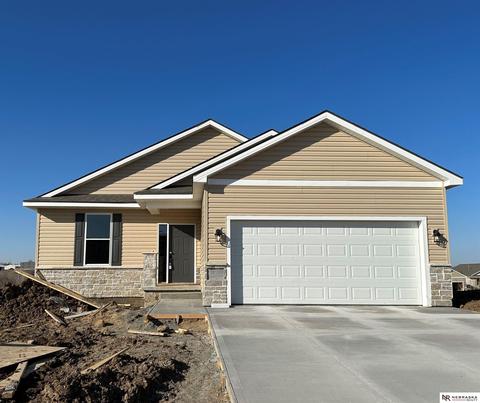 8201 S 175th St, Omaha, NE 68136